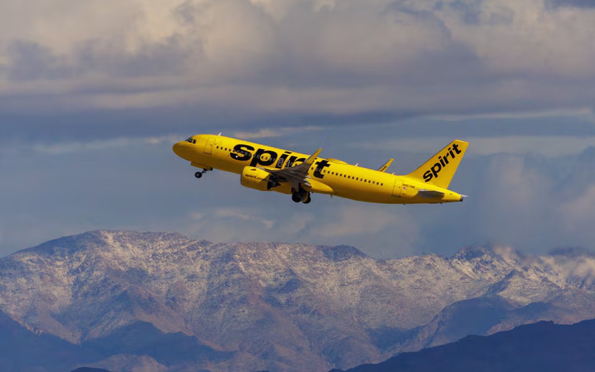 Hãng hàng không Mỹ cho thôi việc 1/3 tiếp viên sau hai lần phá sản