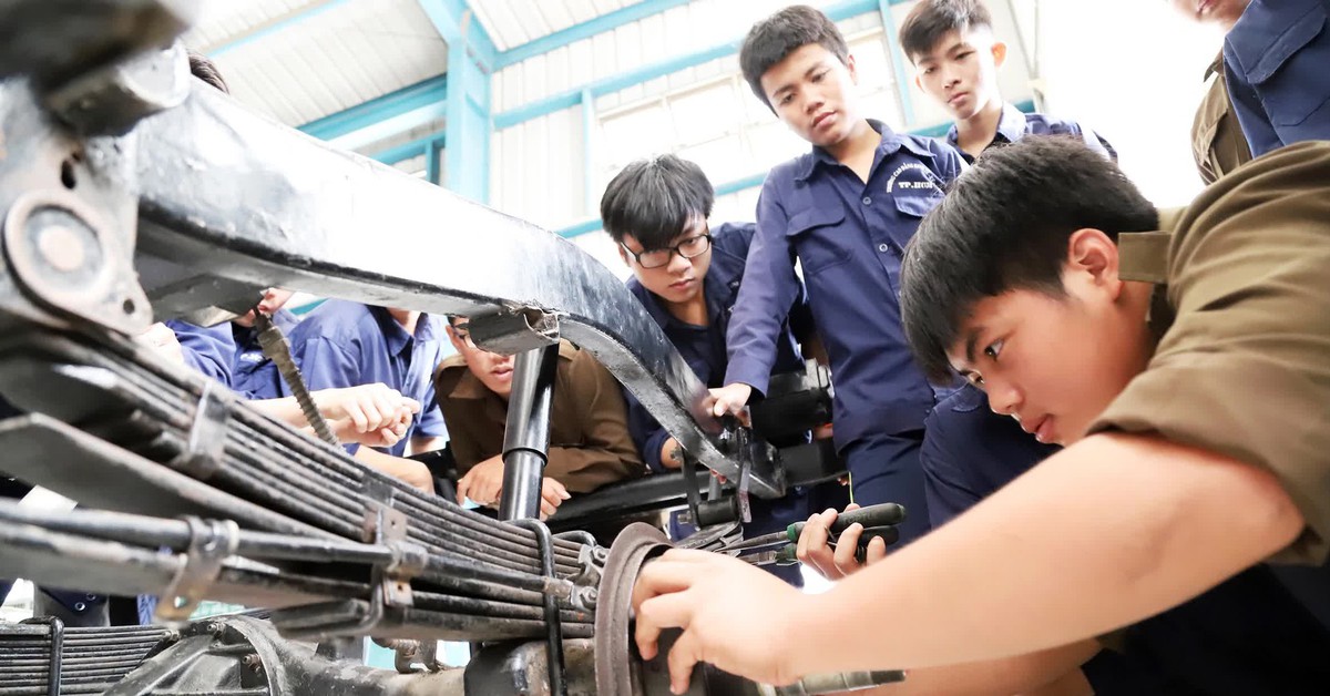 Tinh gọn trường nghề ra sao?