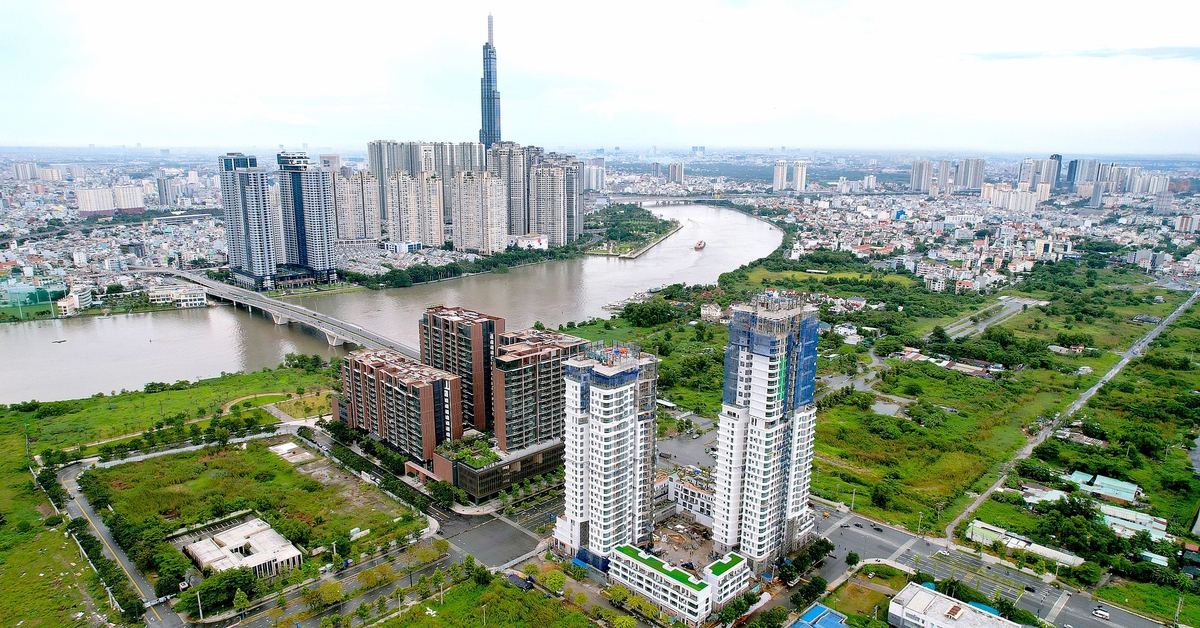 Giá nhà tăng vùn vụt nhưng thu nhập tăng nhỏ giọt, giấc mơ an cư thành ‘ảo mộng’