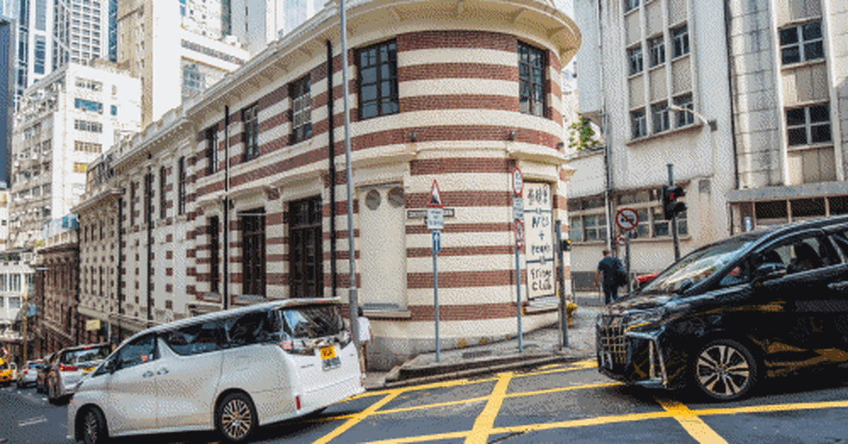 hong-kong-anh-dong-17368604065311260826528-40-0-302-500-crop-17588027720541118998686.gif