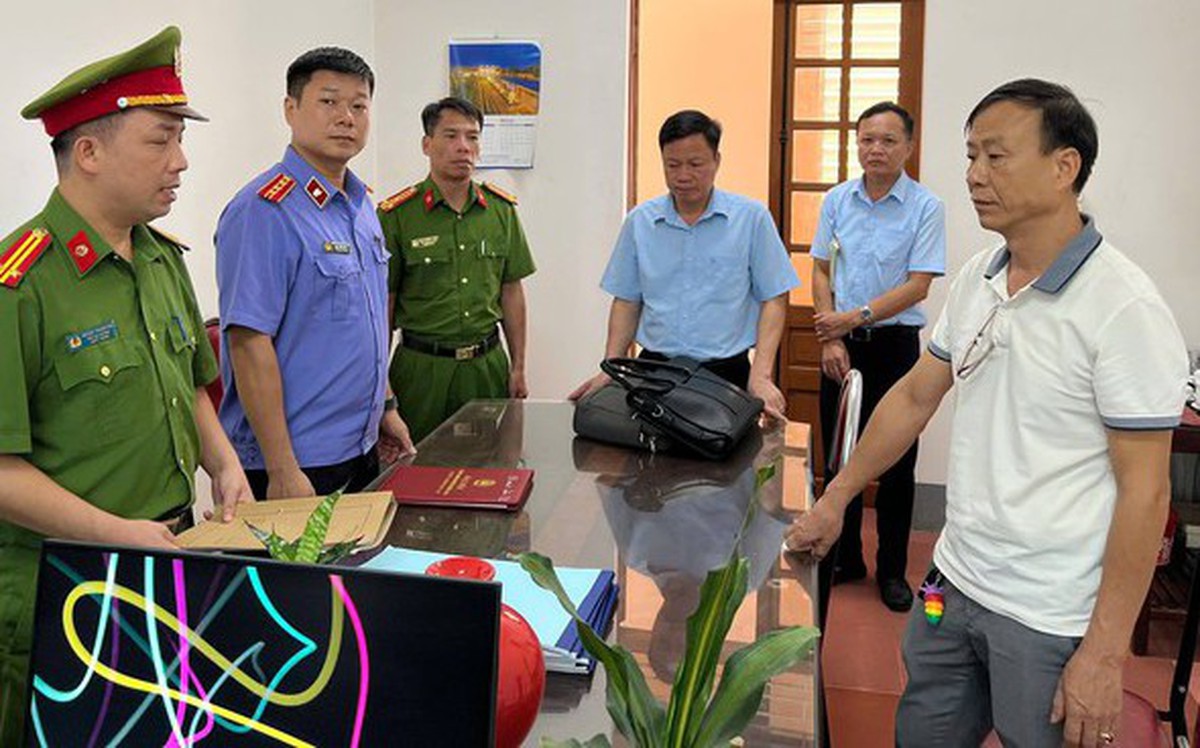 Bắt chủ tịch hội đồng quản trị Công ty cổ phần Đường sắt Vĩnh Phú