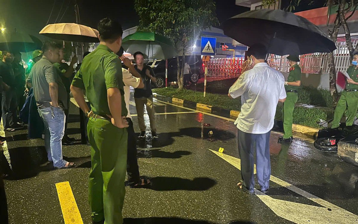 Bắt nghi phạm đâm chết vợ và hai người đàn ông khác trong đêm