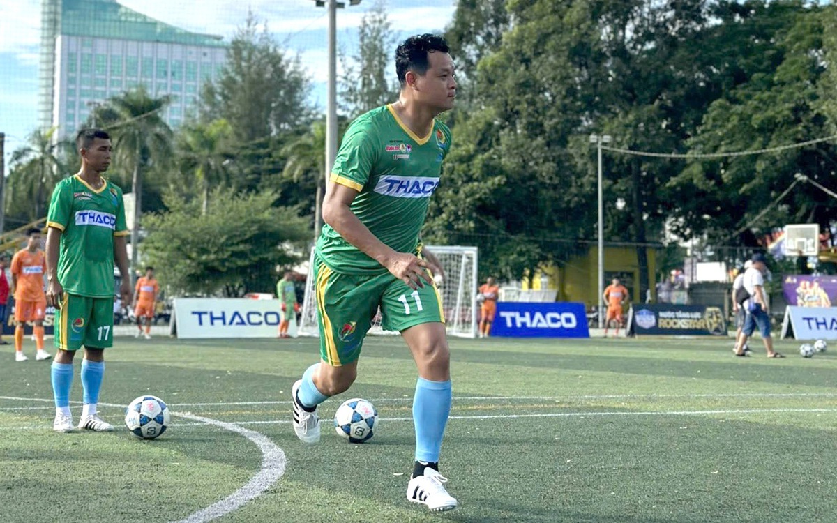 Giải bóng đá công nhân, viên chức năm 2025: Rời công việc điện, nước để bước vào sân đấu