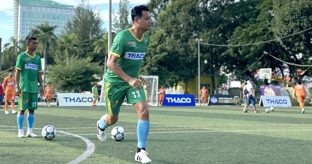 Giải bóng đá công nhân, viên chức năm 2025: Rời công việc điện, nước để bước vào sân đấu