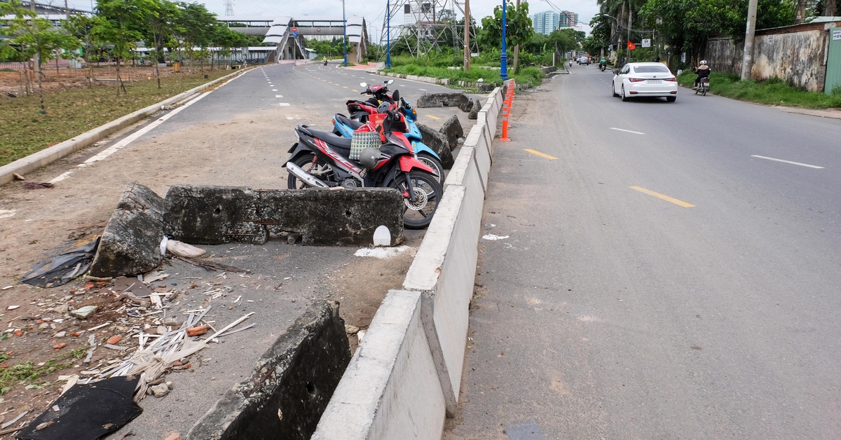 Đường song hành Võ Nguyên Giáp xong 2 năm vẫn chưa cho xe chạy, chủ đầu tư nói gì?