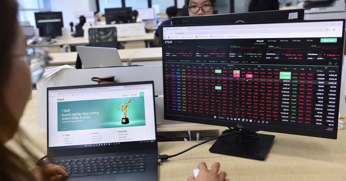 VN-Index giảm điểm, tài sản vợ chồng tỉ phú giàu nhất Việt Nam vẫn không ngừng tăng