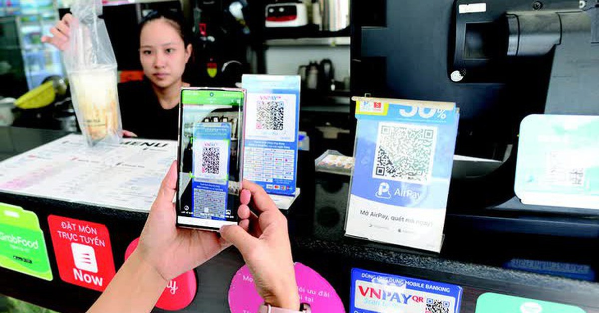 Gen Alpha sớm biết tiết kiệm, quen với việc chạm để thanh toán