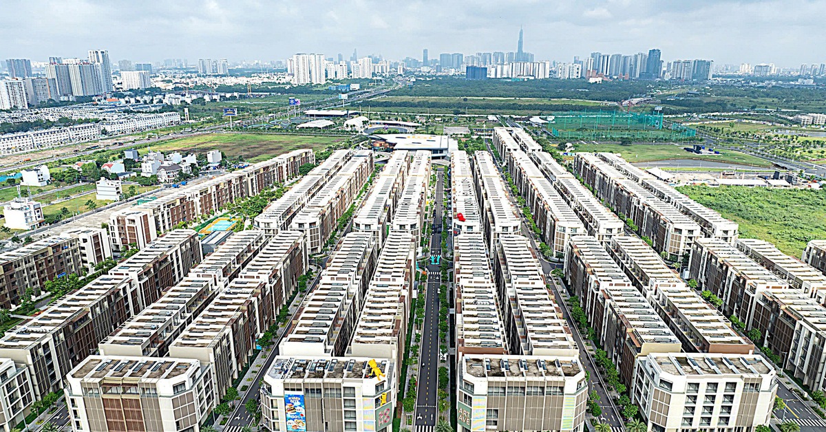 Tiền ồ ạt đổ vào bất động sản: Coi chừng lợi bất cập hại