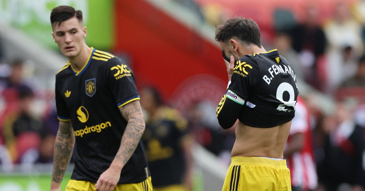 VAR không cứu nổi màn trình diễn tệ hại của Man United