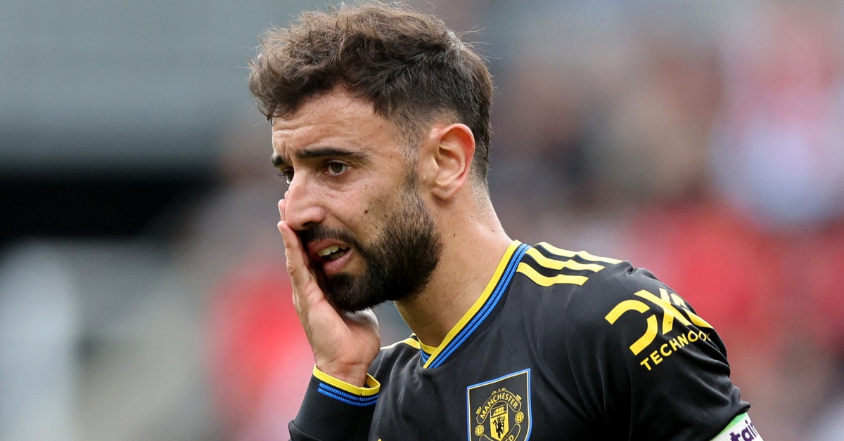 Bruno đá hỏng phạt đền, Man United thua Brentford