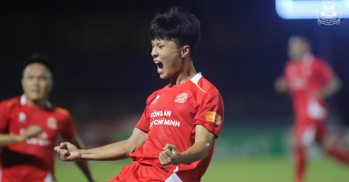 Video: Siêu phẩm định đoạt trận đấu của Công An TP.HCM