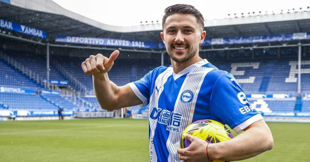 Bi kịch của trung vệ người Argentina khoác áo Malaysia