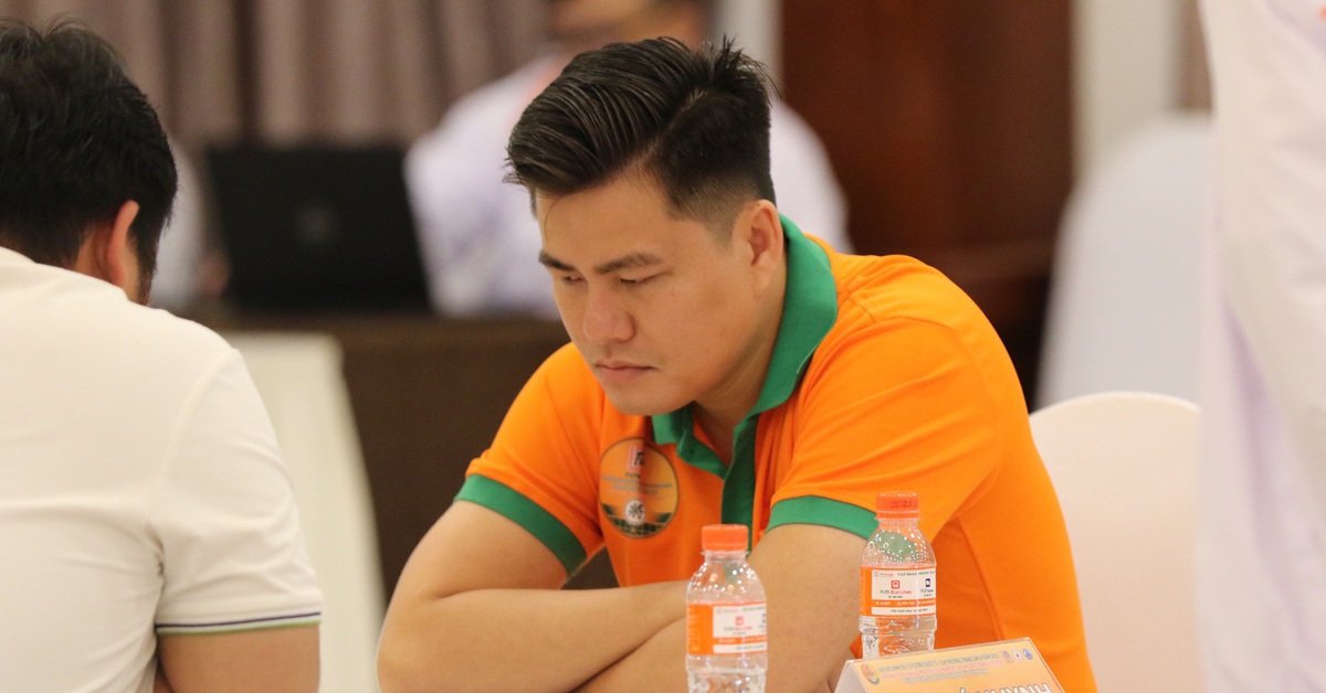 Lại Lý Huynh được thưởng 1,4 tỉ đồng sau khi vô địch Giải cờ tướng thế giới