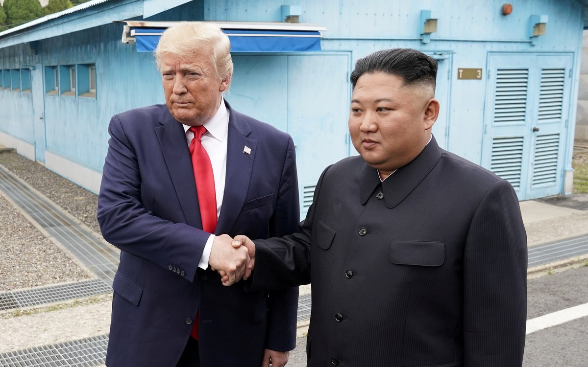 Quan chức Hàn Quốc: Không loại trừ thượng đỉnh Trump - Kim bên lề APEC