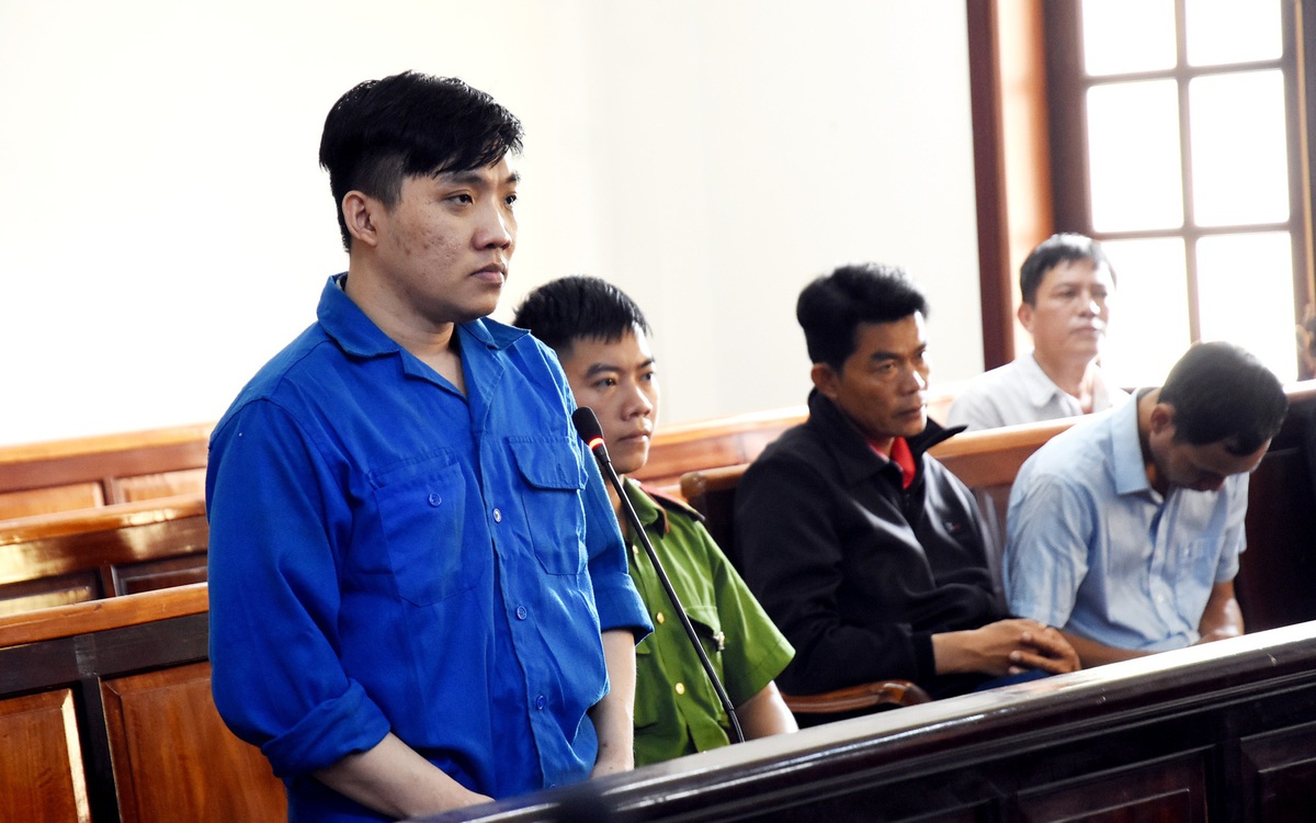 Xe tải hai lần cán qua người đi xe máy: Tài xế lãnh 2 năm 6 tháng tù