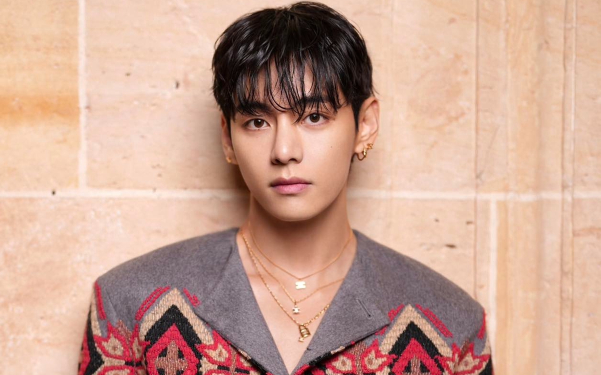 Truyền thông Anh bình chọn V BTS là 'Người đàn ông đẹp trai nhất thế giới' 3 năm liên tiếp