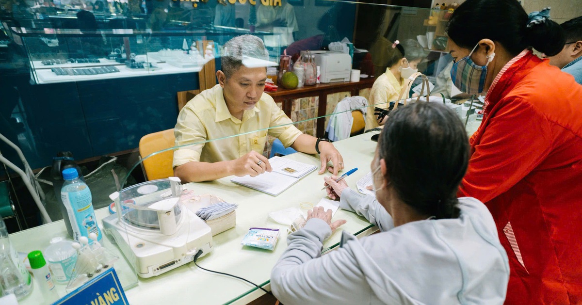 Chấm dứt độc quyền sản xuất vàng miếng từ 10-10