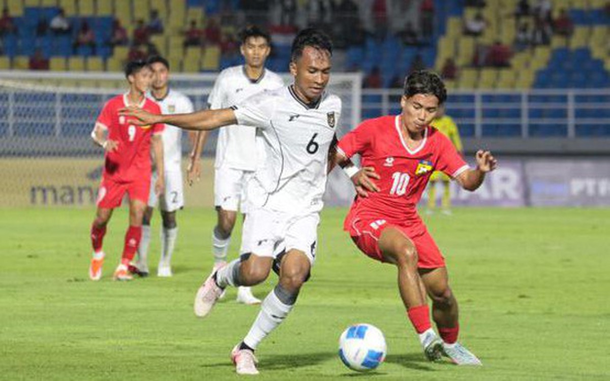 Chuyên gia bóng đá Indonesia phát biểu 'U23 Lào dựng xe buýt giống Việt Nam' gây tranh cãi