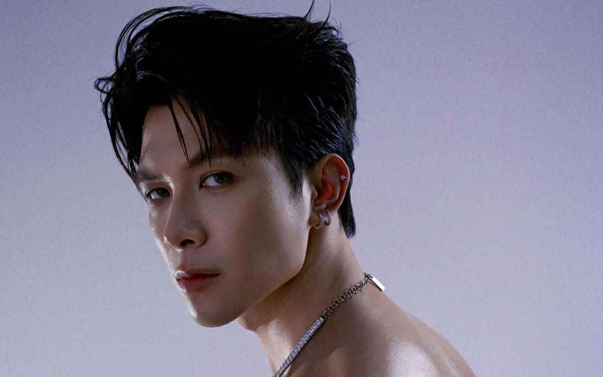 Anh Tú Atus đóng vai nửa người, nửa quỷ trong 'Hoàng tử quỷ'