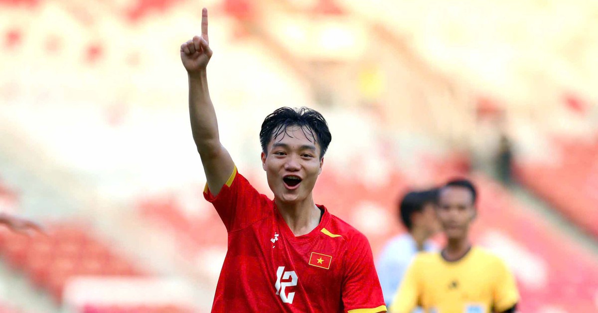 3 tân binh trong cuộc 'cách mạng' của HLV Kim Sang Sik là ai?