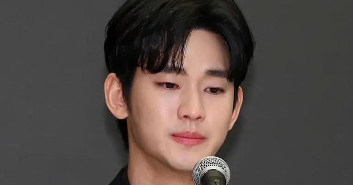 Kim Soo Hyun viết 150 lá thư tình gửi bạn gái khi nhập ngũ nhưng không phải Kim Sae Ron