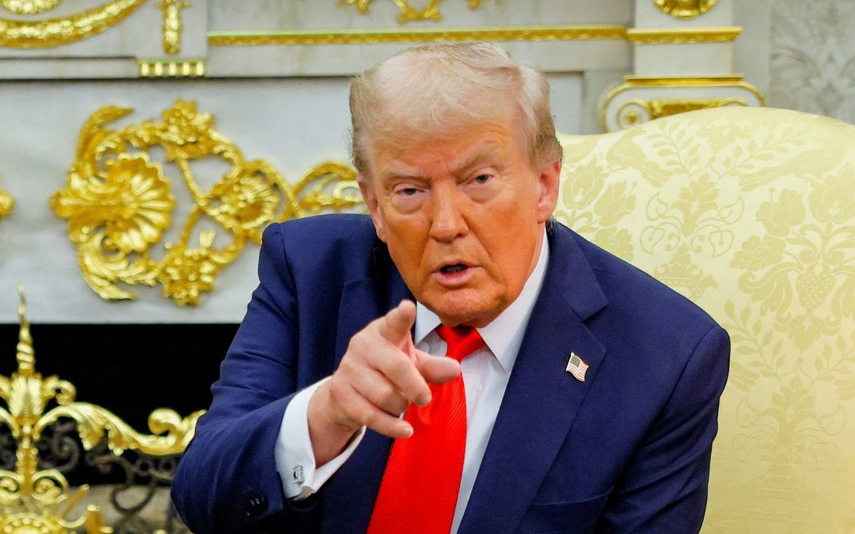 Ông Trump khẳng định mình vẫn rất khỏe mạnh giữa bão tin giả