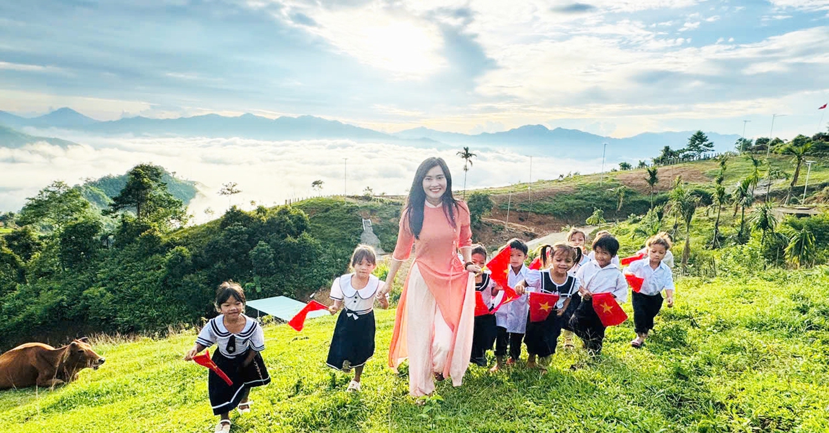 Lễ khai giảng trong trẻo ở điểm trường Tăk Pổ nơi rẻo cao bồng bềnh mây trắng
