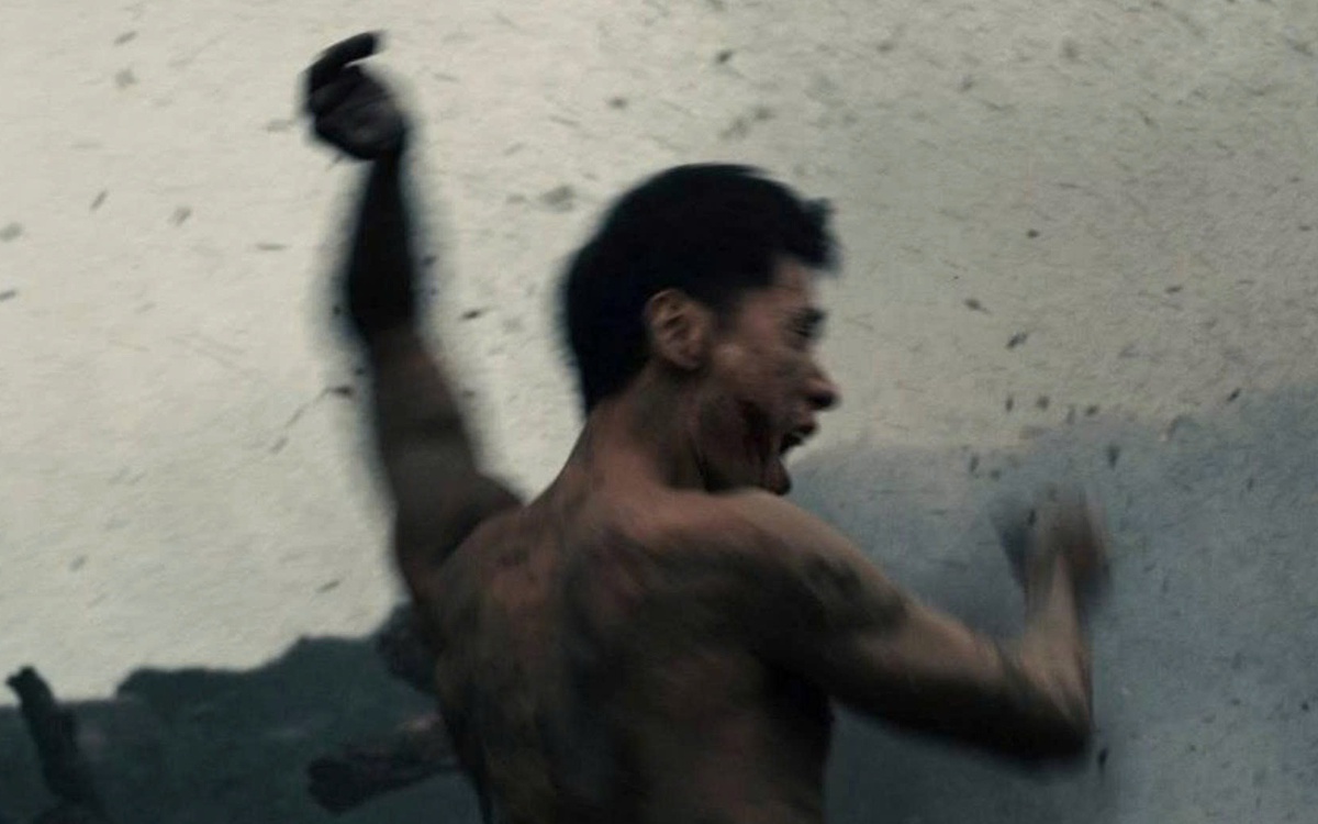 Người lính trong ‘Mưa đỏ’ ai cũng trong một cơn hoang tưởng và đều bị điên theo cách nào đó