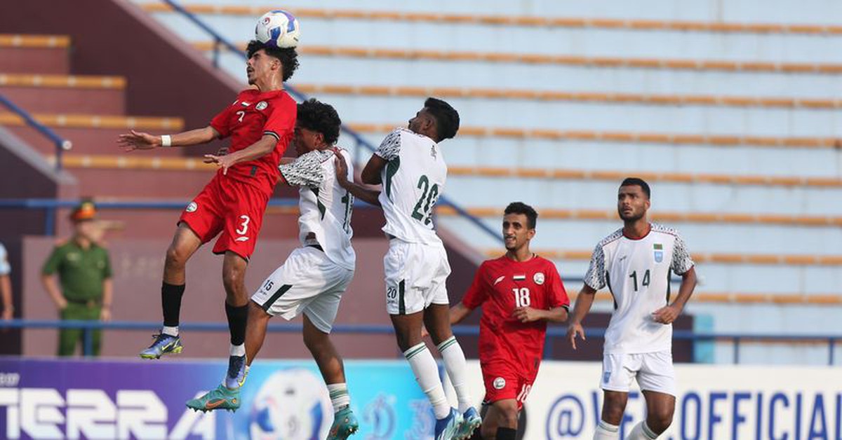 Video đội trưởng U23 Bangladesh 'tung cước' vào đầu đối thủ