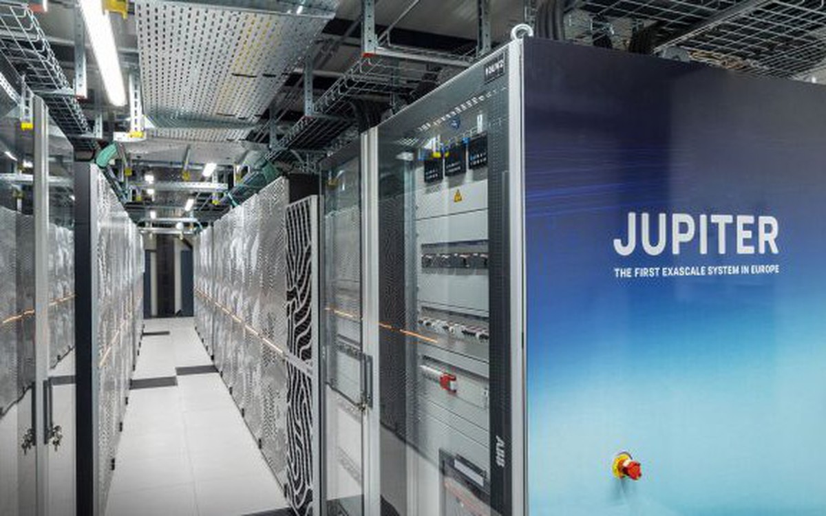 Đức tung siêu máy tính xanh, làm một nghìn tỉ phép tính mỗi giây