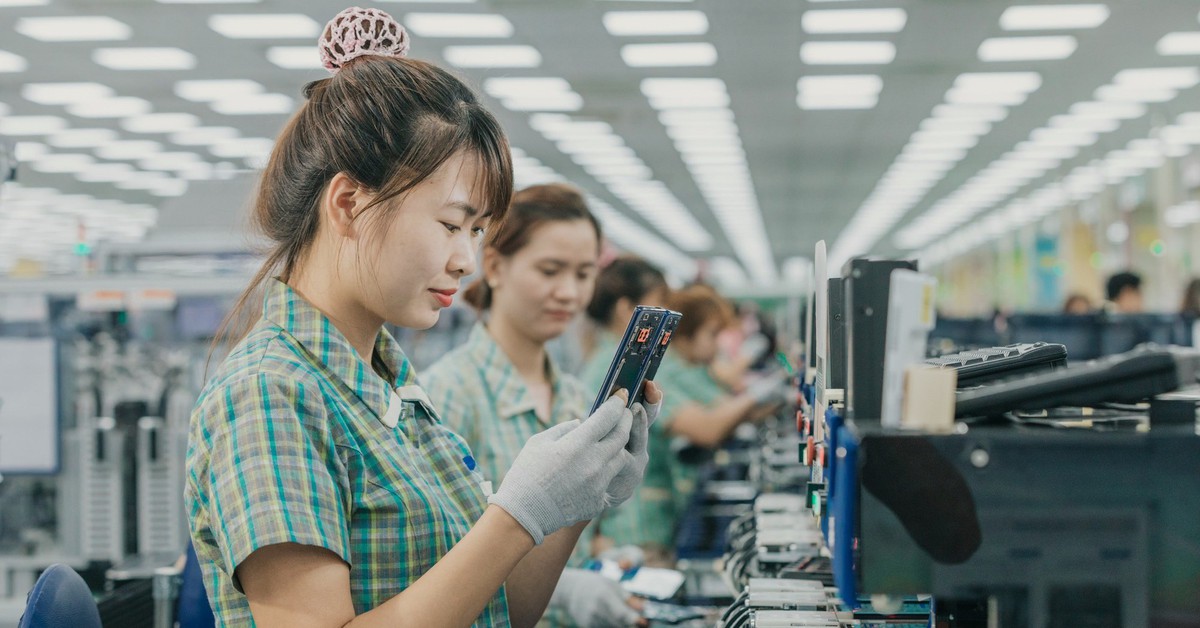 Kinh tế 8 tháng: Xuất siêu chục tỉ USD, số doanh nghiệp thành lập mới tăng vọt