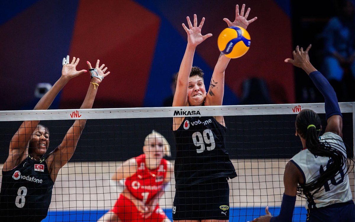 Chung kết bóng chuyền nữ thế giới: Ý - Thổ ai mạnh hơn?