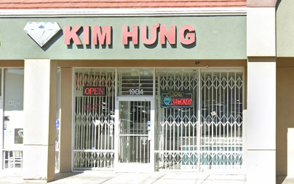 Video vụ cướp như 'đi giật cô hồn' tiệm vàng người Việt ở San Jose
