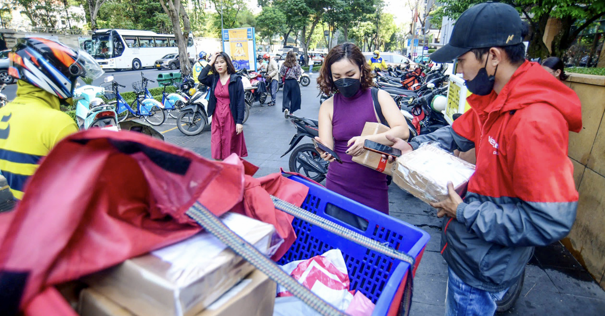 Nhiều shop online 'hái ra tiền' bất chấp thị trường khó khăn