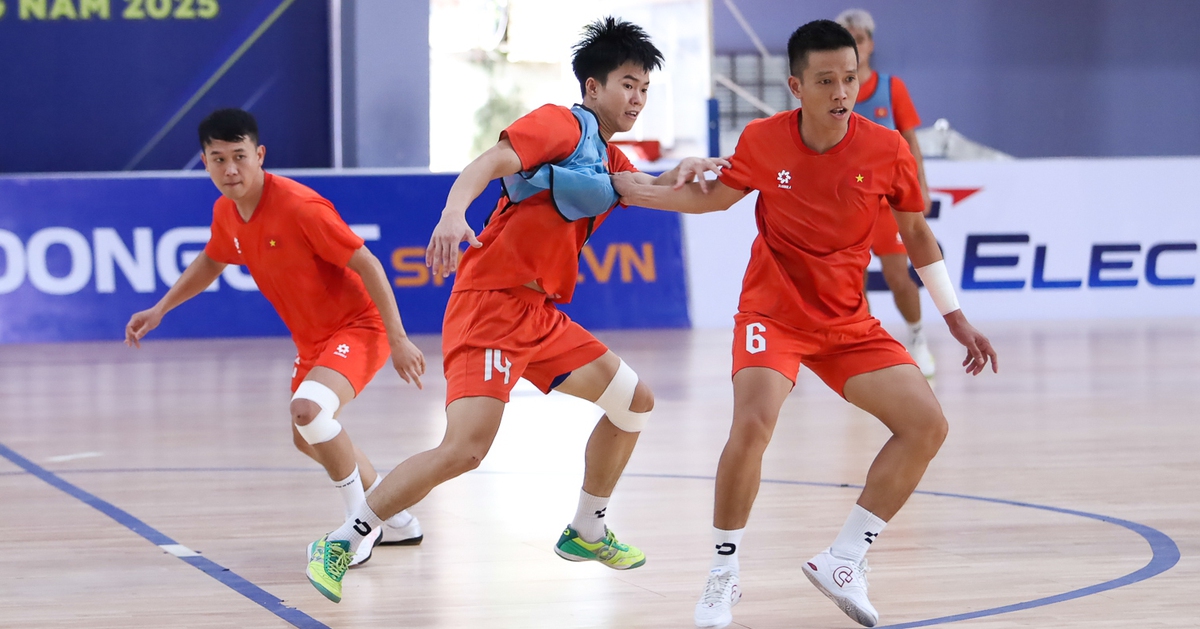Tuyển futsal Việt Nam sang Kuwait luyện quân