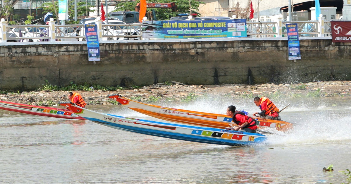 Ngày đầu năm mới, 142 vận động viên về Cần Thơ đua vỏ composite