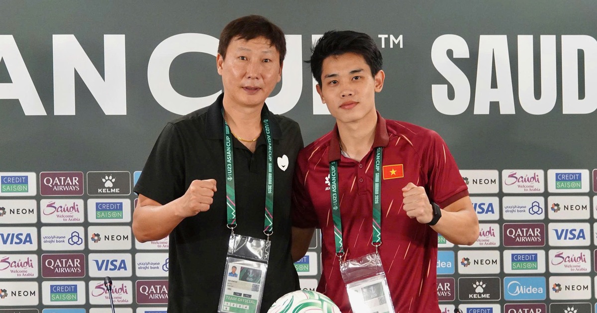Đình Bắc hé lộ lời dặn của thầy Kim trước khi ghi bàn vào lưới U23 Saudi Arabia