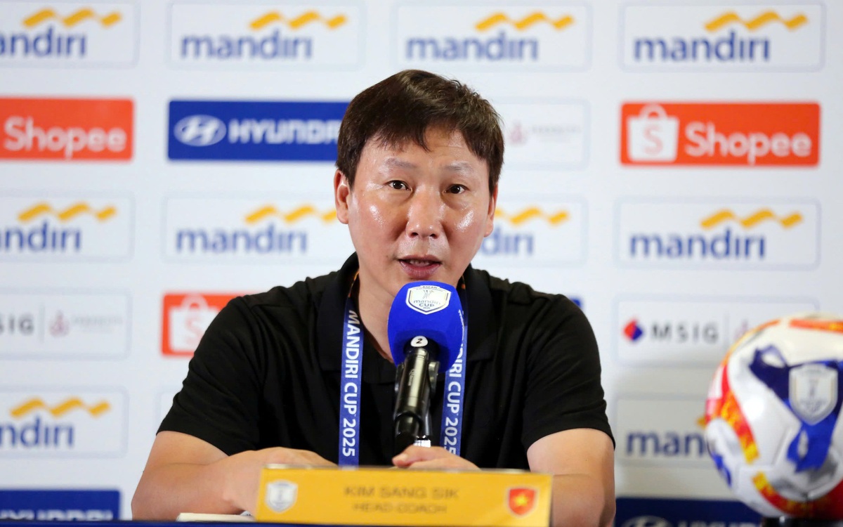 HLV Kim Sang Sik: 'Đây là chiến thắng phép màu của U23 Việt Nam'