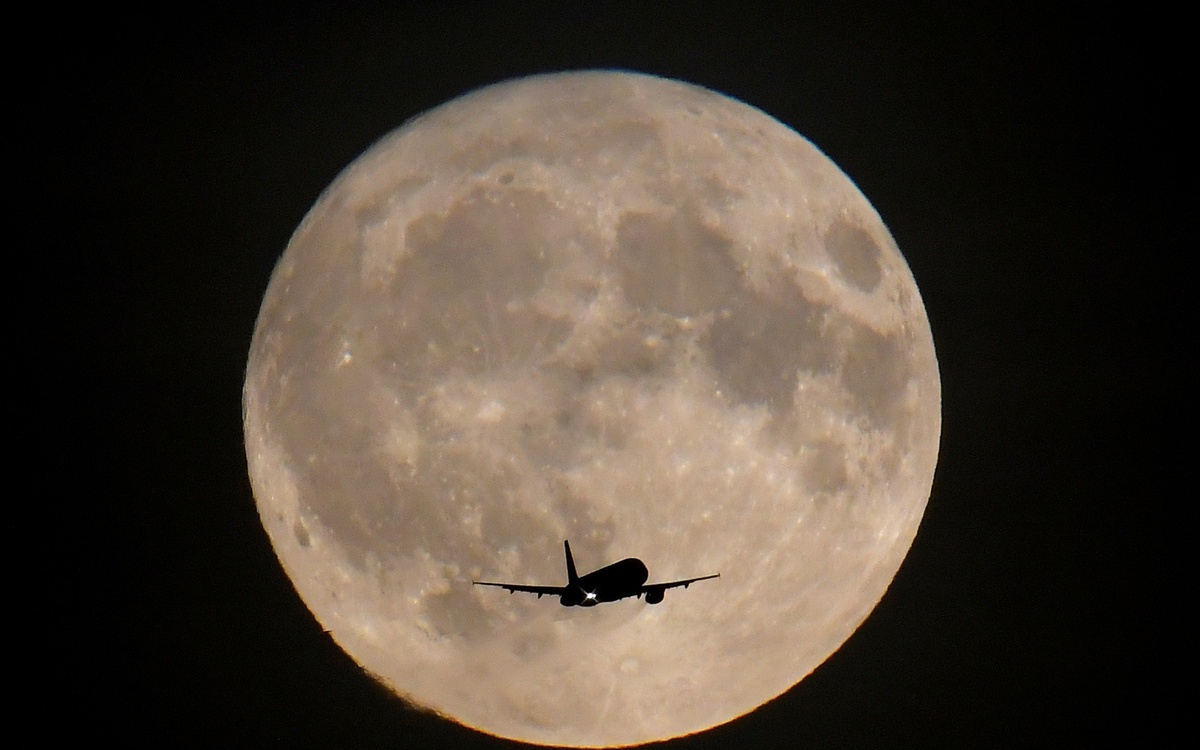 Trung Quốc công bố phần mềm đầu tiên trên thế giới đo thời gian cho Mặt trăng