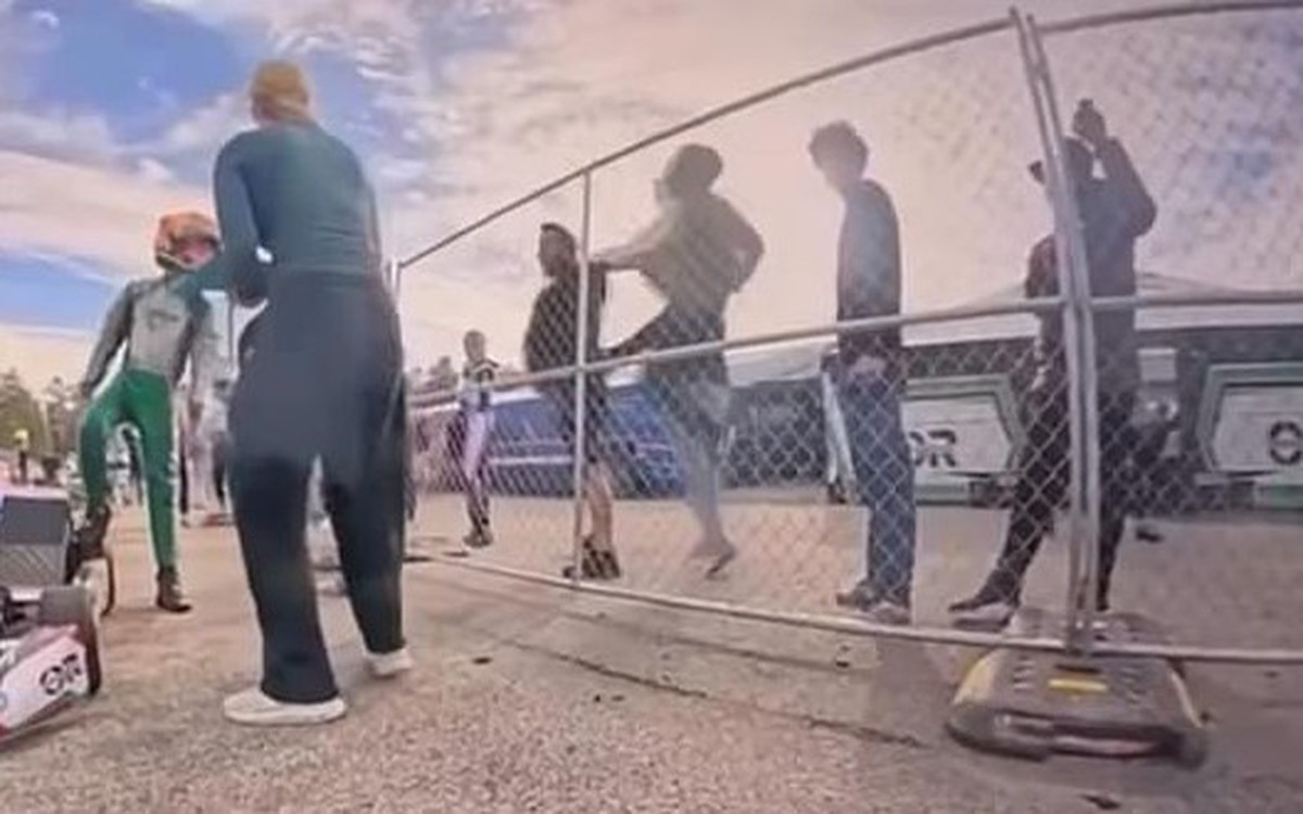 Cựu ngôi sao F1 bị bắt vì tung cước vào kẻ bắt nạt con trai mình