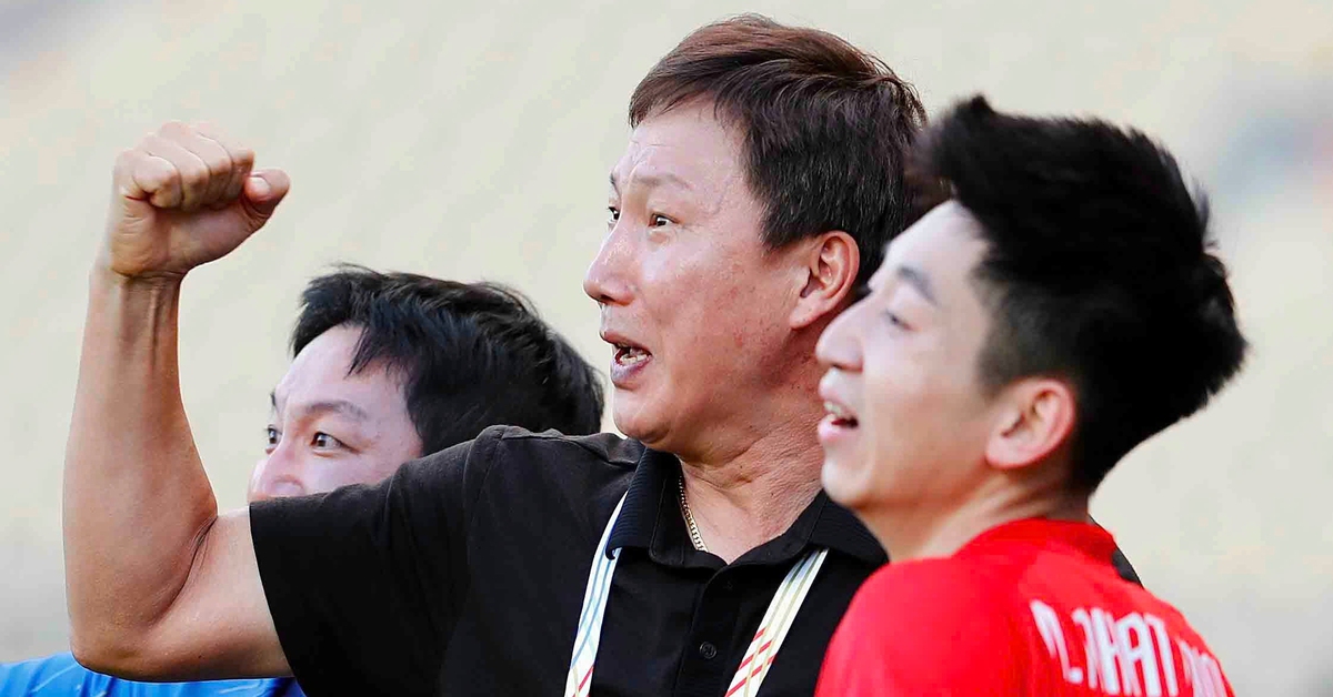 HLV Kim Sang Sik thắng 100% các trận đấu chính thức cùng U23 Việt Nam