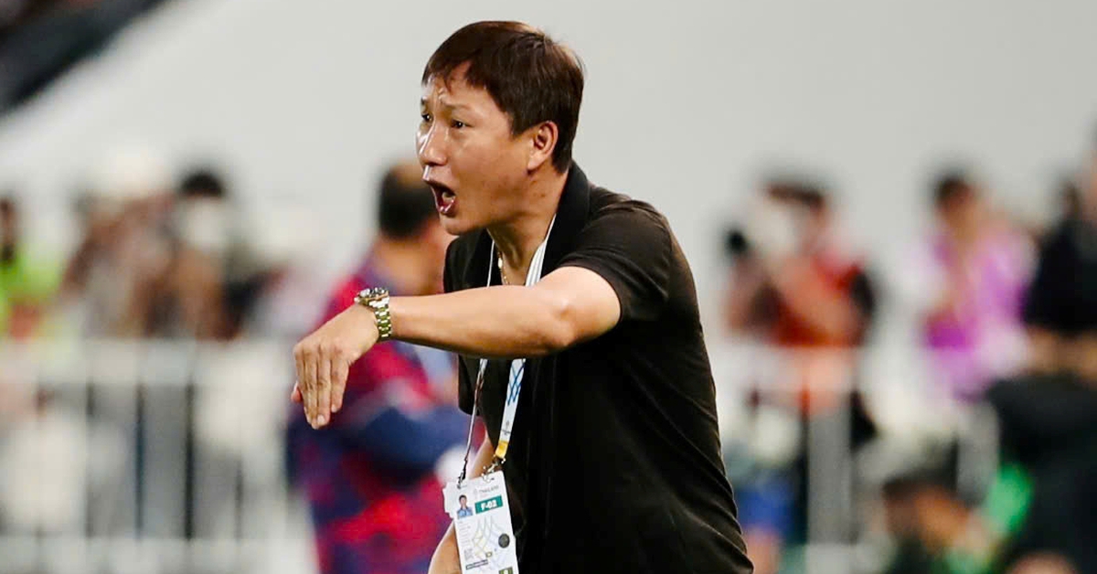 Báo Hàn Quốc thán phục tài thao lược của HLV Kim Sang Sik