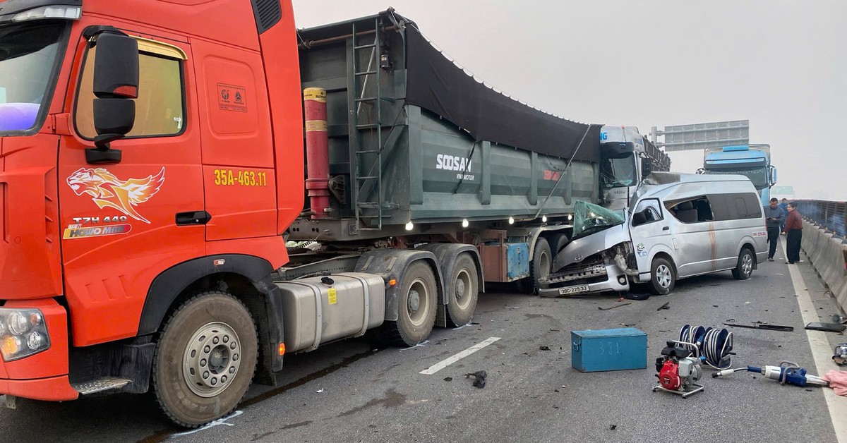 Vụ 3 ô tô tông làm 4 người chết: Cao tốc không có làn khẩn cấp, làm rõ nhiều vi phạm của tài xế