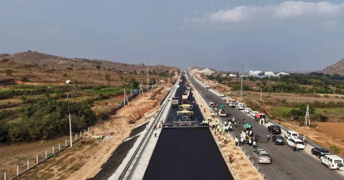 Đường cao tốc dài gần 30km chỉ mất 24 giờ trải nhựa xong, lập kỷ lục Guinness thế giới