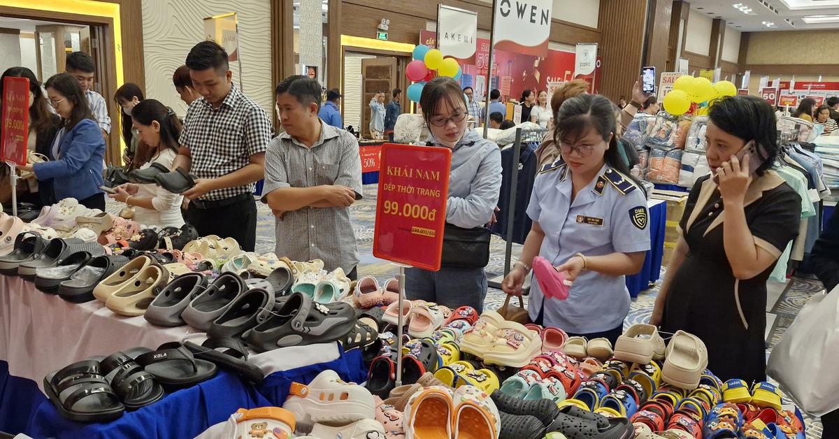 Cần Thơ mở 'đại tiệc' hàng hiệu khuyến mãi kích cầu mua sắm Tết