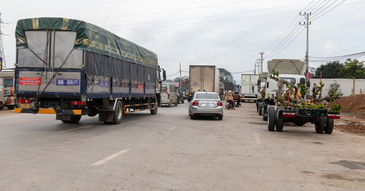 Cao tốc thiếu trạm dừng nghỉ, nút giao quốc lộ 9 thành 