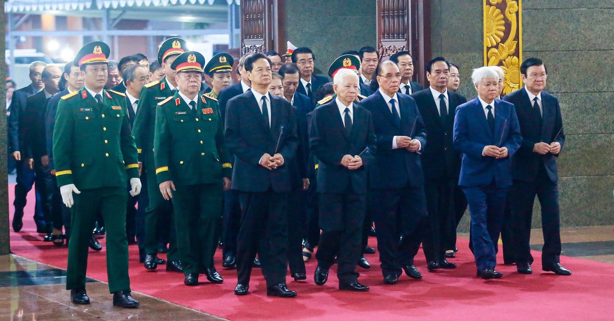 Lễ viếng Đại tướng Lê Văn Dũng, nguyên Chủ nhiệm Tổng cục Chính trị Quân đội nhân dân Việt Nam - Tuổi Trẻ Online