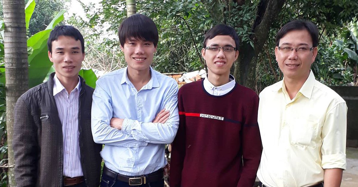 Căn buồng có cửa sổ nhìn ra chuồng trâu