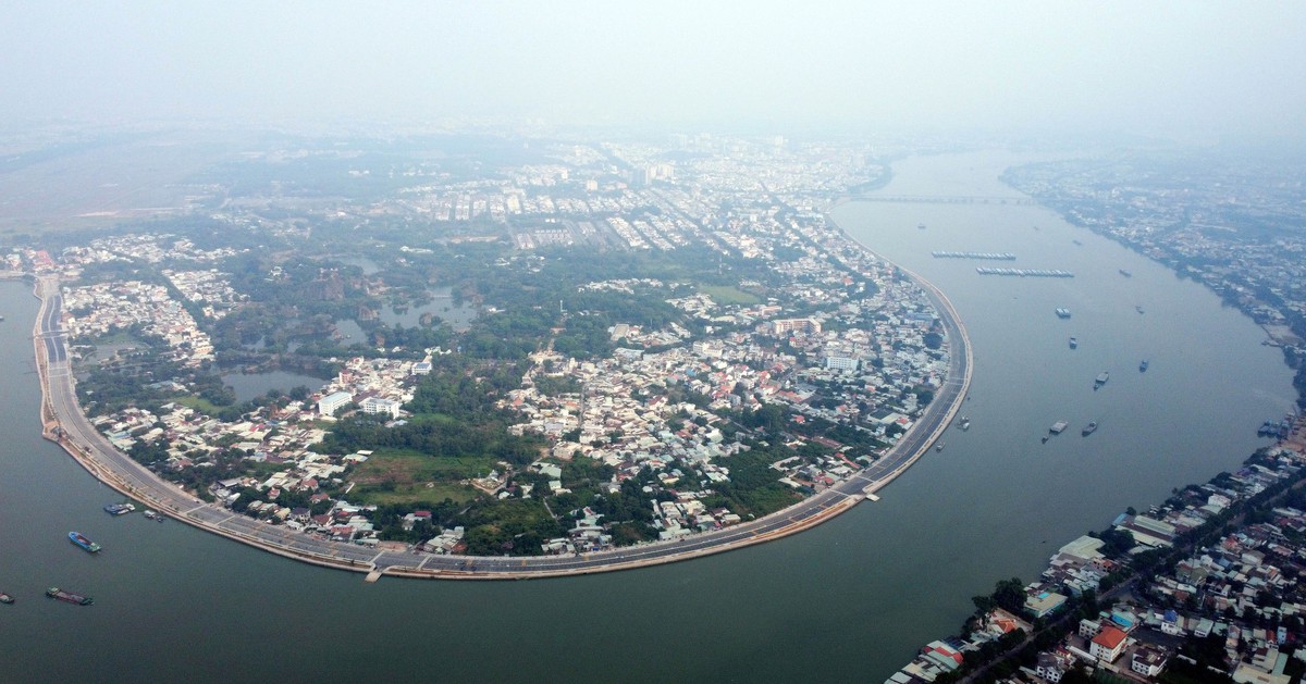 Hình hài đường ven sông tuyệt đẹp uốn lượn dọc sông Đồng Nai vừa thông xe kỹ thuật