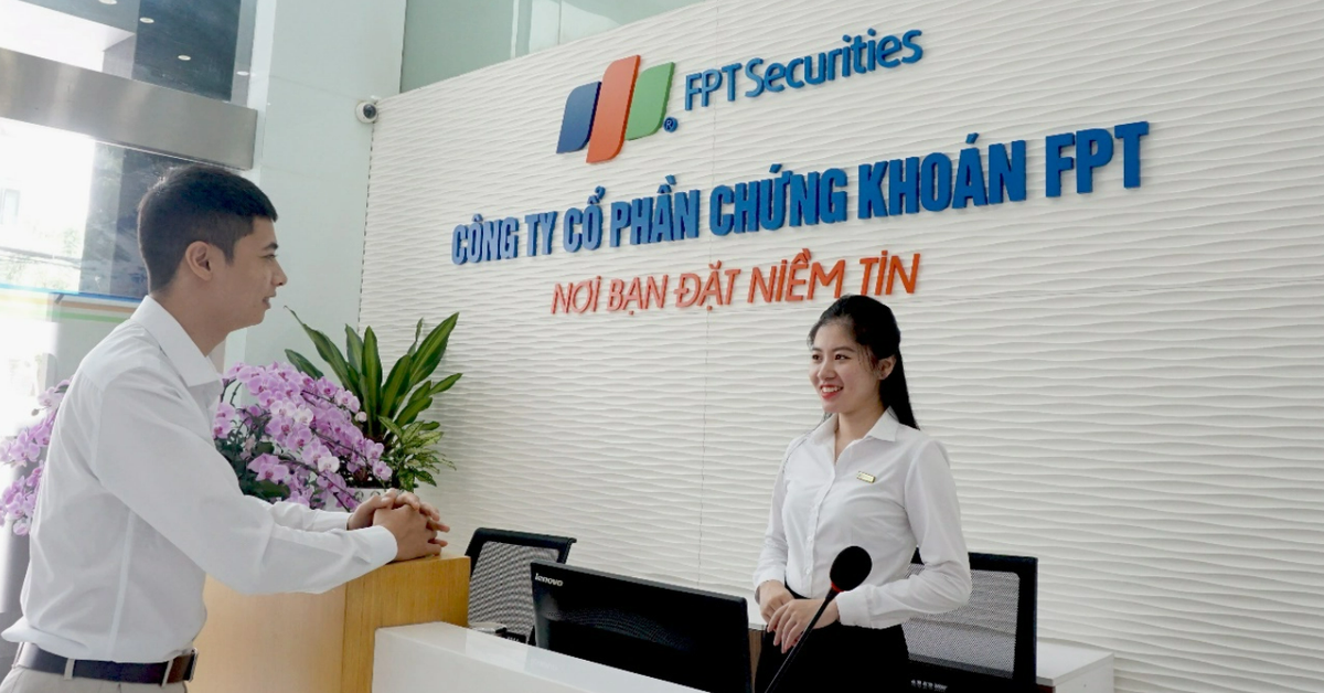 Chủ tịch Chứng khoán FPT xin từ nhiệm vì sắp ra nước ngoài sinh sống